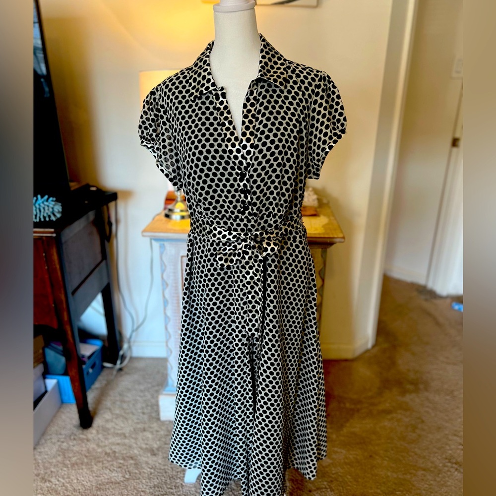 Oh so Beautiful Robbie Bee white with black polka dots dress! Size 14